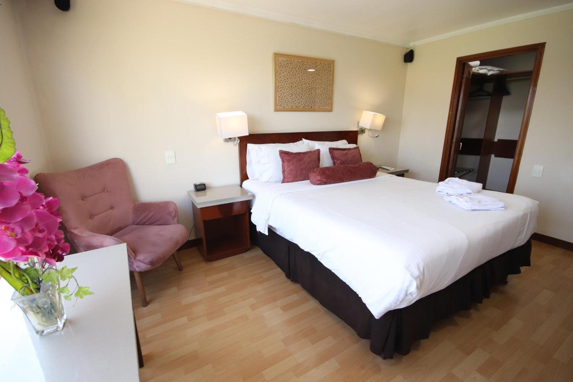 Lancaster House Hotel Bogota Exterior photo